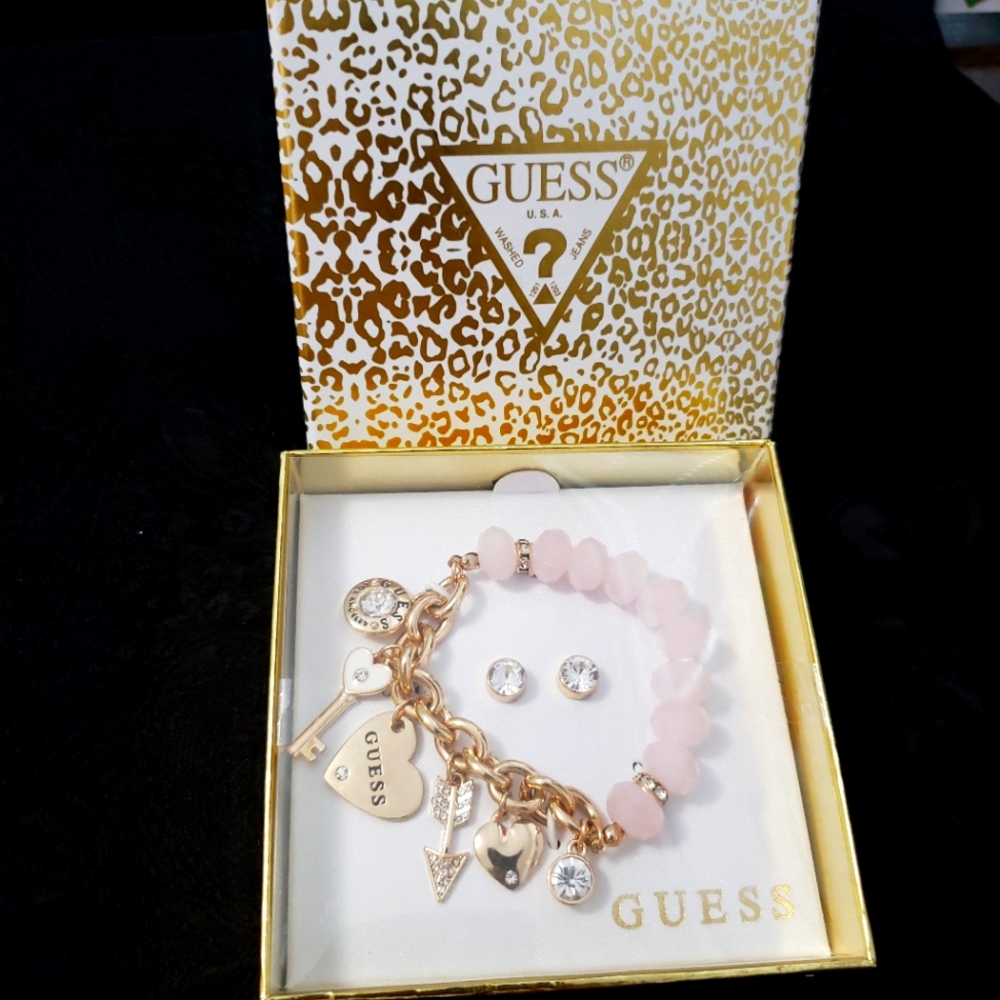 Guess Pearl Charm Bracelet With Stud Earri…